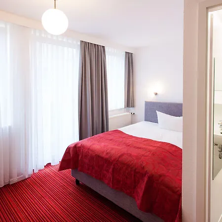 Atlanta Hotel 3*