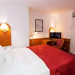 Atlanta Hotel 3*