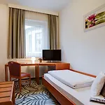 Atlanta Hotel 3*